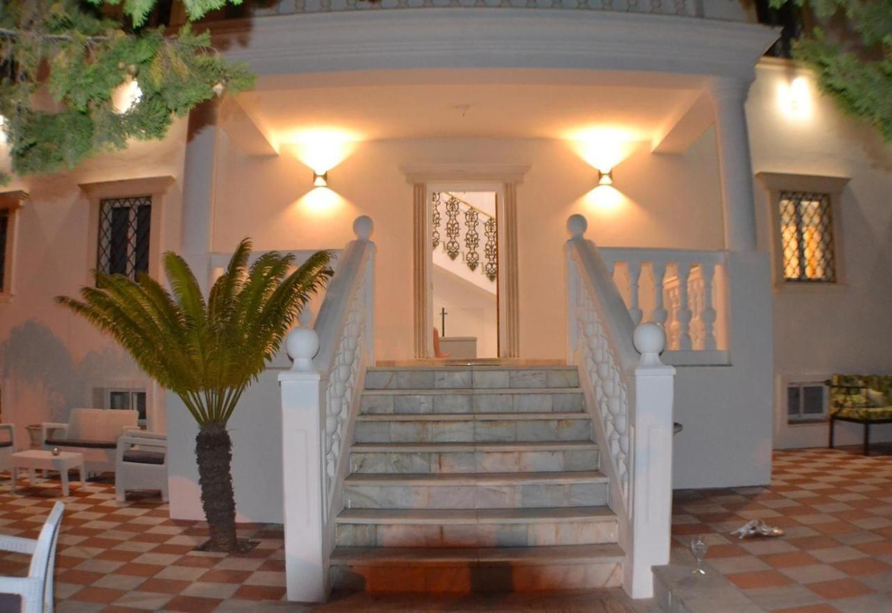 Villa Domus Vesta มาร์เบยา ภายนอก รูปภาพ